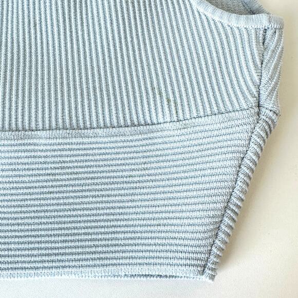 Aritzia Babaton Sculpt Knit Deep V Crop Top Tank Cement Blue M - Picture 9 of 11